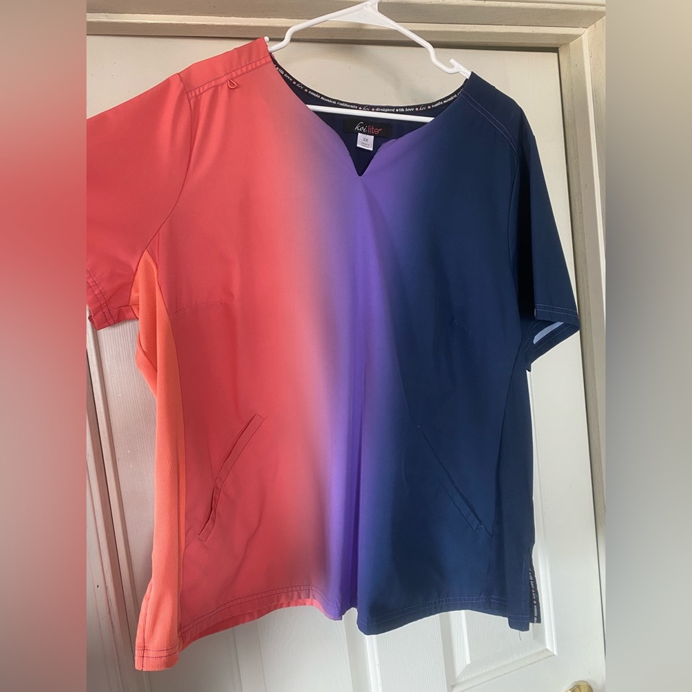 Size 2X scrub top.
